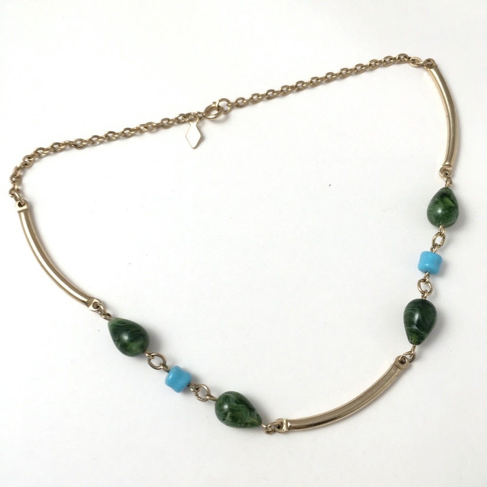 VTG 80's Lucite beads & Gold Bar Chain Necklace